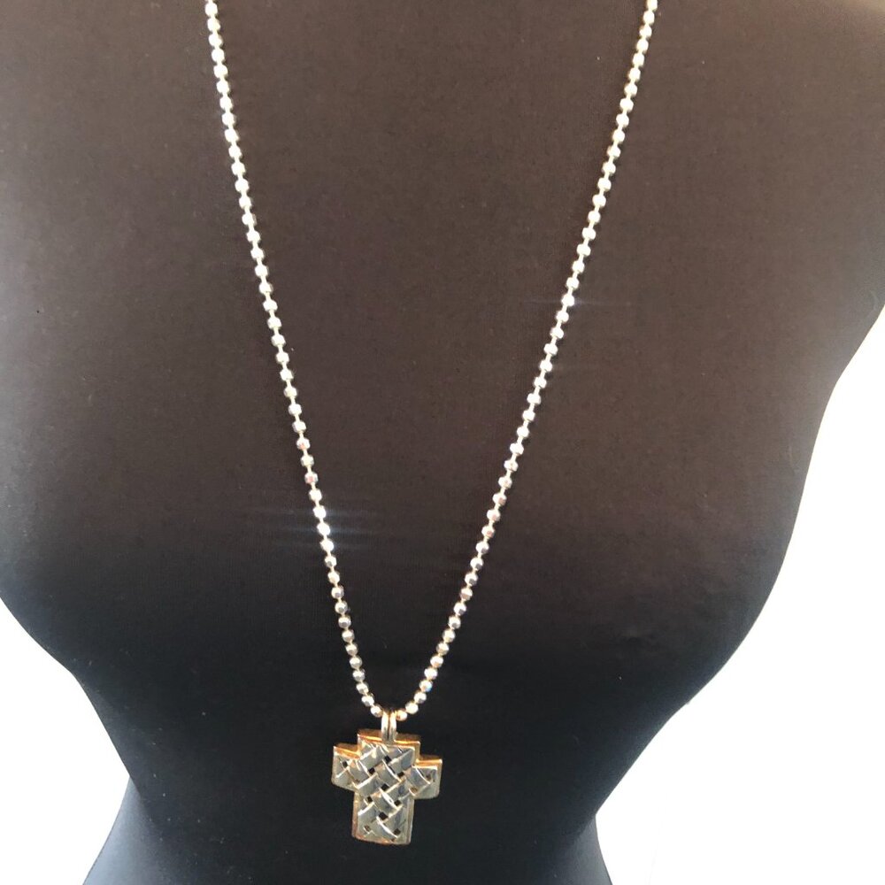 Silver and Gold Colored Metal lattice design Cross 2 1/4 " long by 1 1/4… - Picture 2 of 10